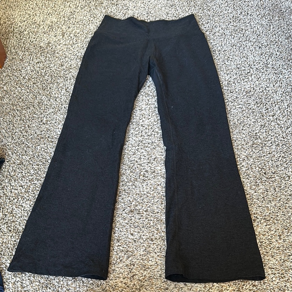 Beyond Yoga Charcoal Leggings